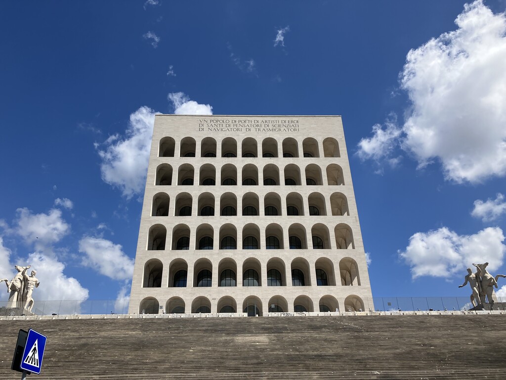 Palazzo della Civiltà Italiana  by vincent24