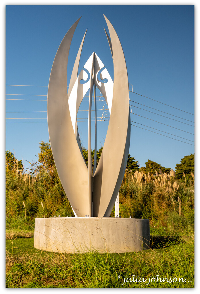 Fred Graham Sculpture by julzmaioro