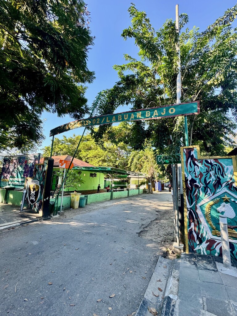 Visiting Labuan Jalo.  by cocobella