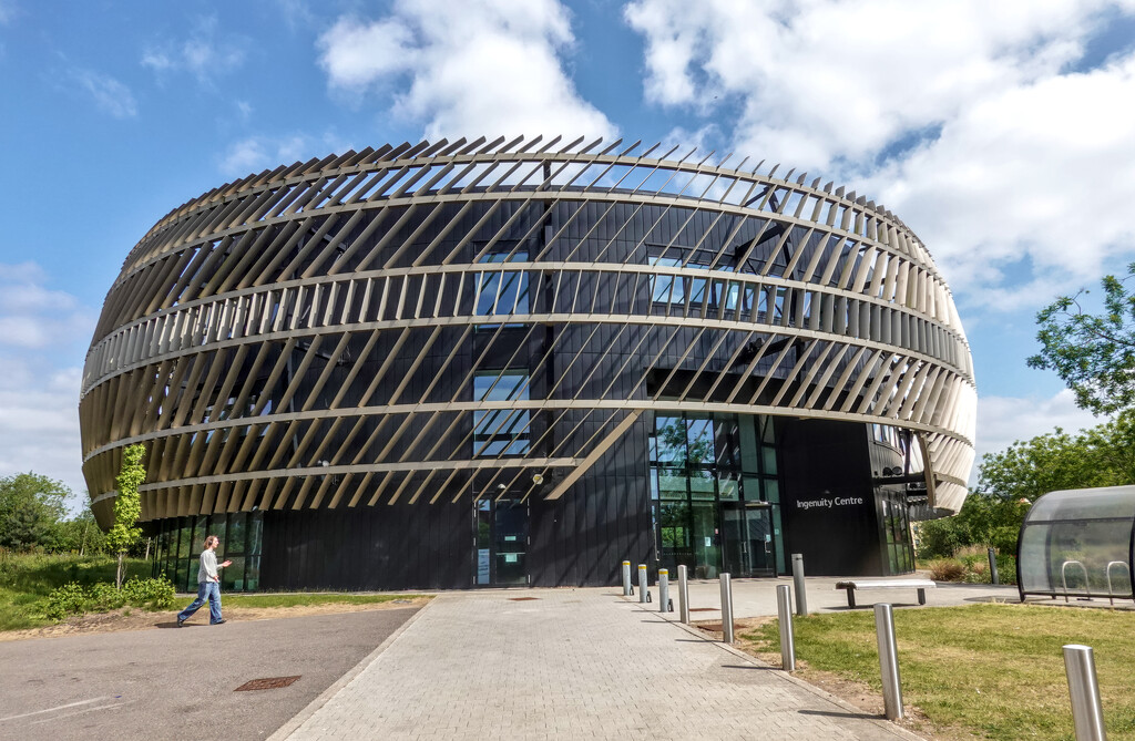 Nottingham University : Ingenuity Centre  by phil_howcroft