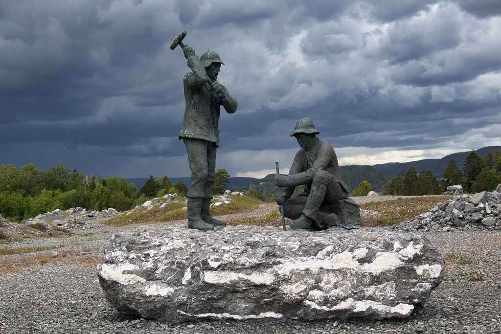 Miners by okvalle