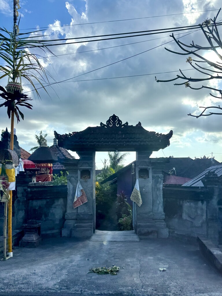 Heart above the entrance.  by cocobella