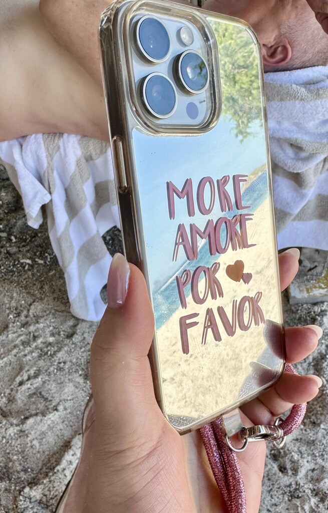 More amore por favor with hearts.   by cocobella