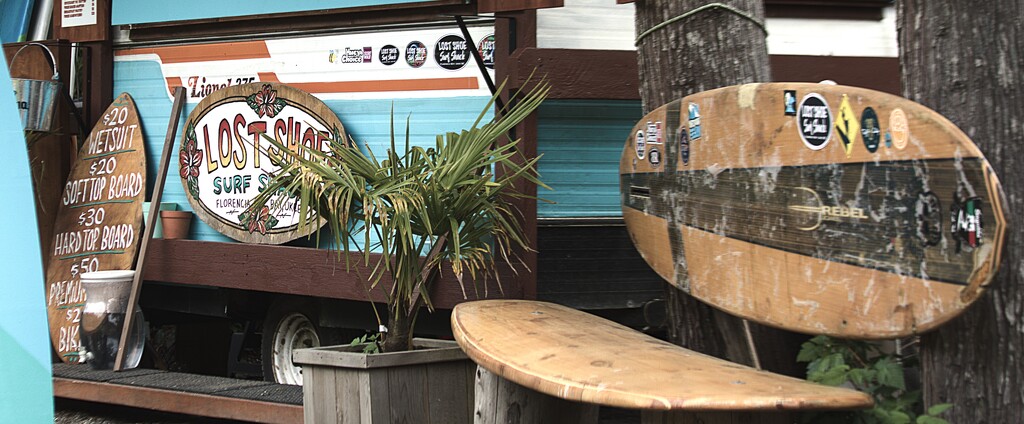 LOST SHOE SURF SHOP by jerzyfotos