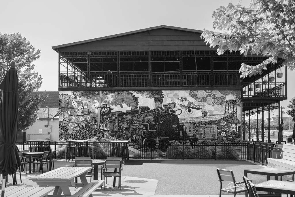 Uptown Hilliard mural in B&W by ggshearron