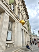 25th Jun 2025 - Gold ball. 