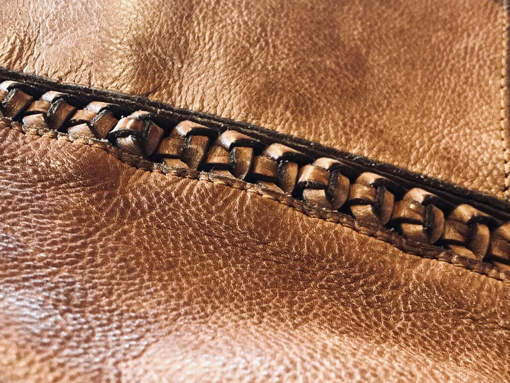 Leather Purse by sueschaar