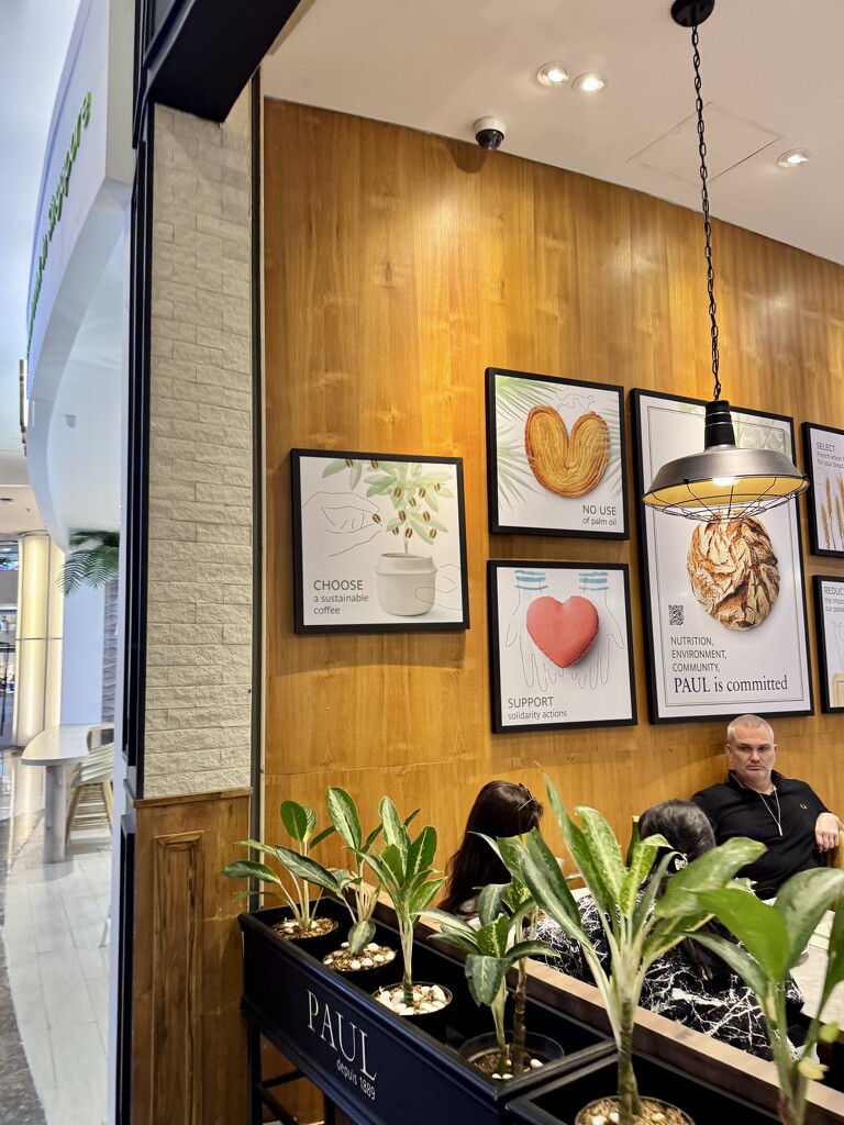 Hearts in Jakarta.  by cocobella