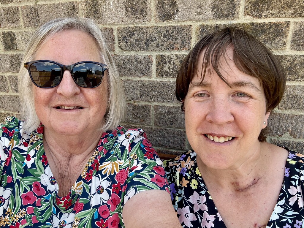 Selfie With Sarah by gillian1912