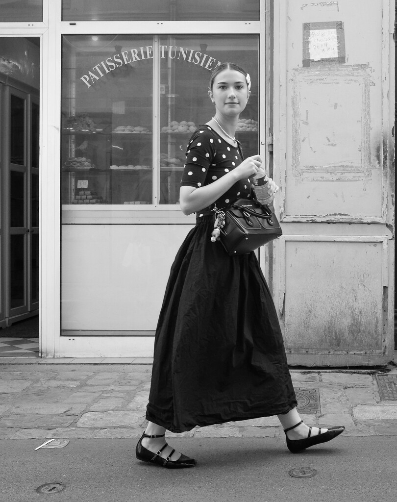 Jeune femme Aix-en-Provence by brigette