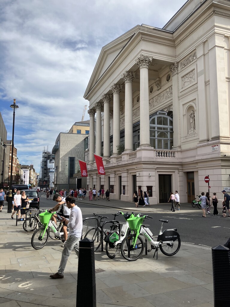 Royal Opera House  by g3xbm