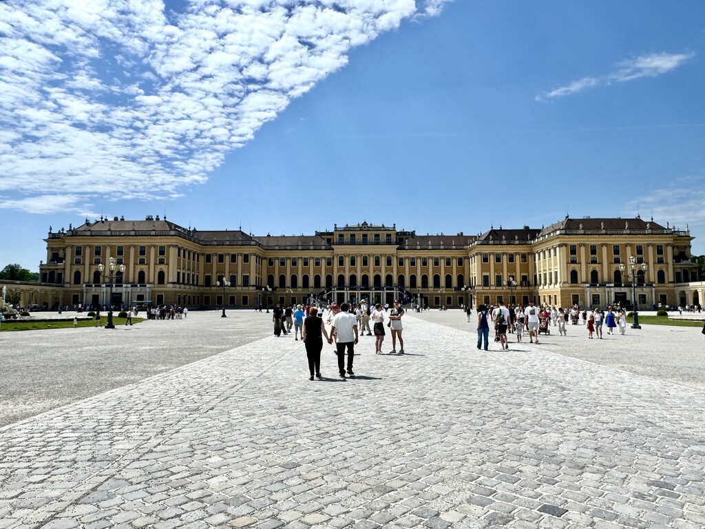 Schönbrunn palace.  by cocobella