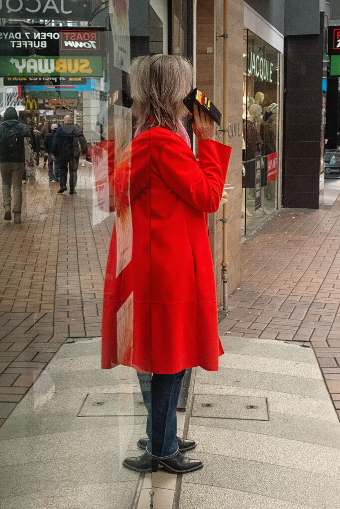 Lady in Red by helenw2
