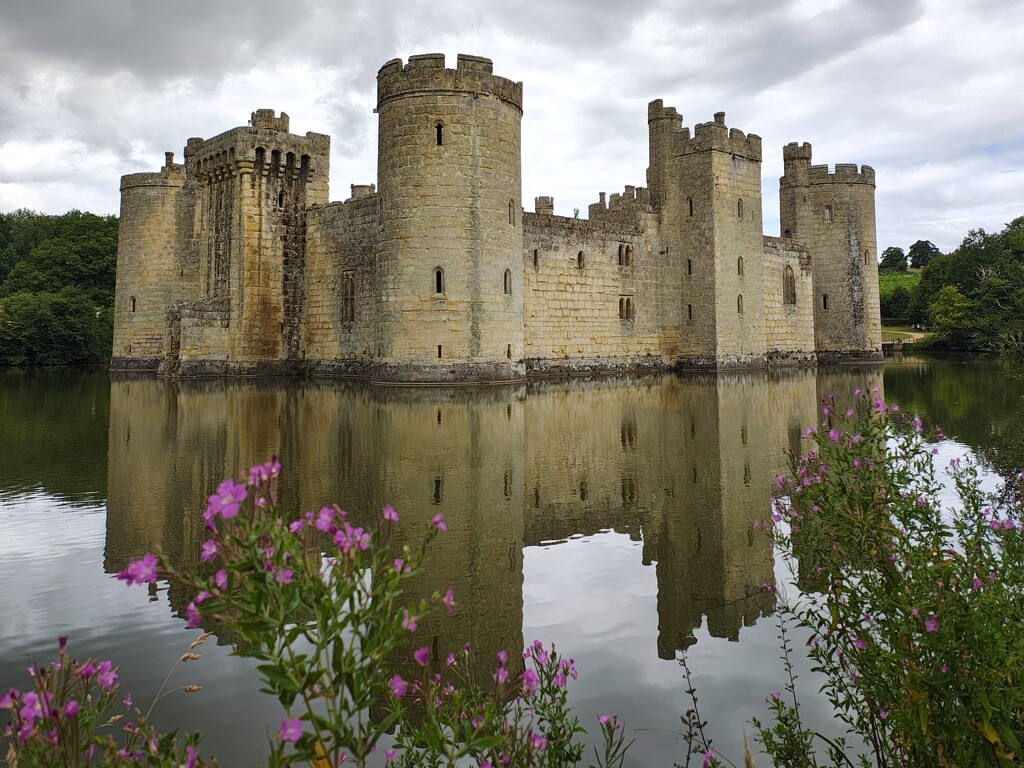 Bodiam Castle by 30pics4jackiesdiamond