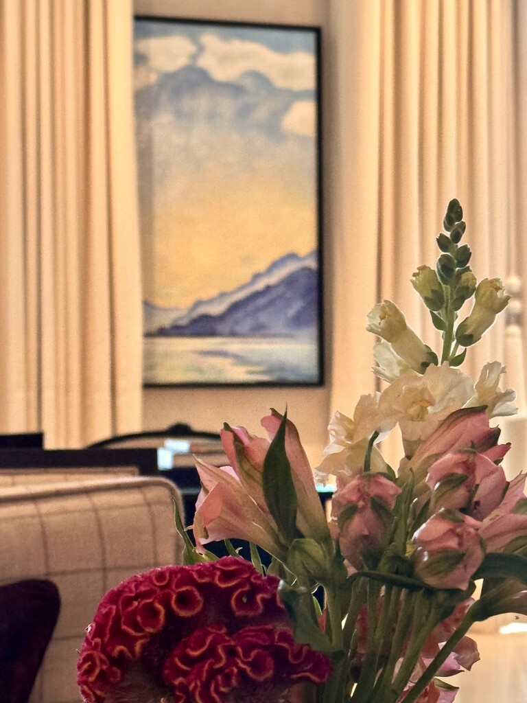 Waiting a the Lobby.  by cocobella