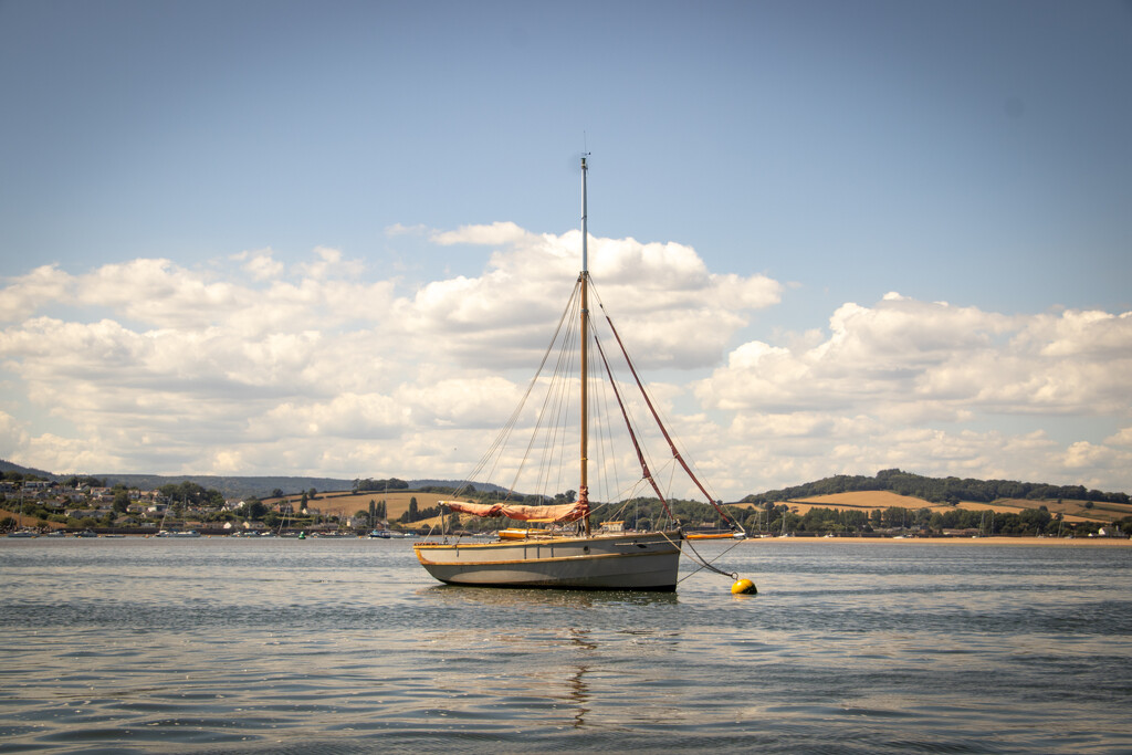 Sailing boat by swillinbillyflynn