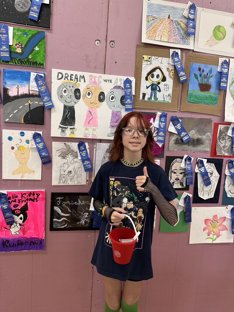 Daisy won 4 blue ribbons by pandorasecho