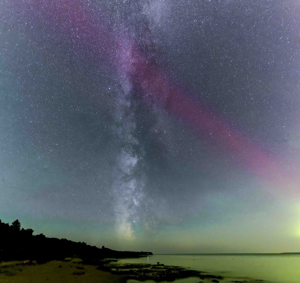 Milky Way and Aurora MeetUp by taffy