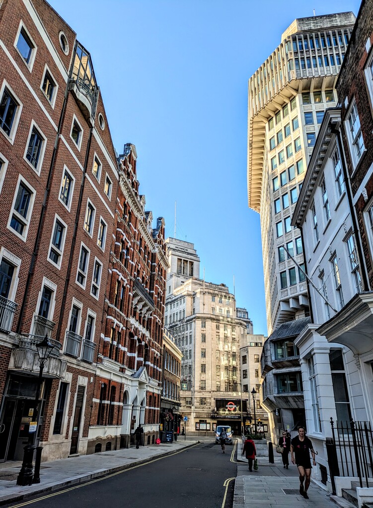 Centuries of London architecture  by boxplayer