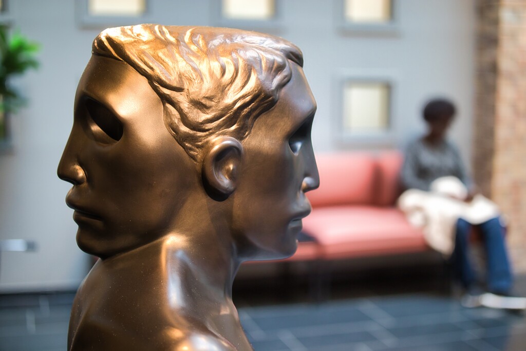 Two Faces of Waiting by okvalle