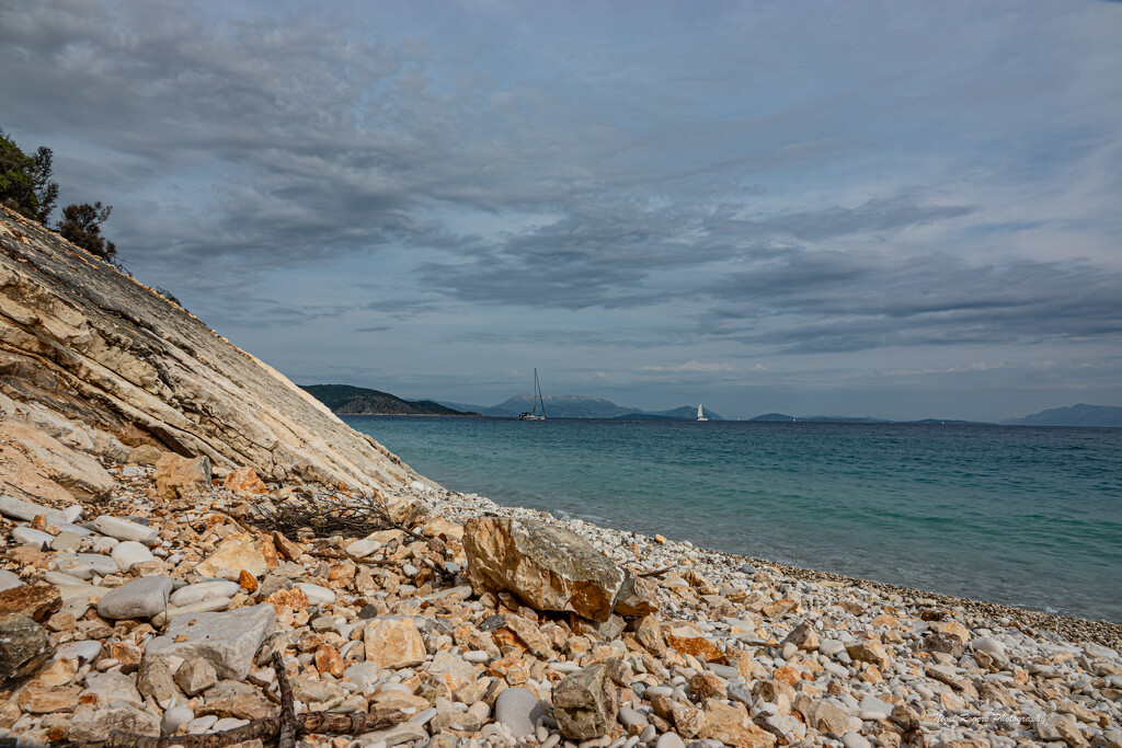Gidaki Beach by nigelrogers