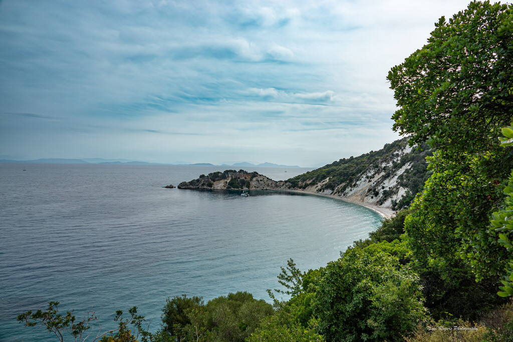 Gidaki Bay by nigelrogers