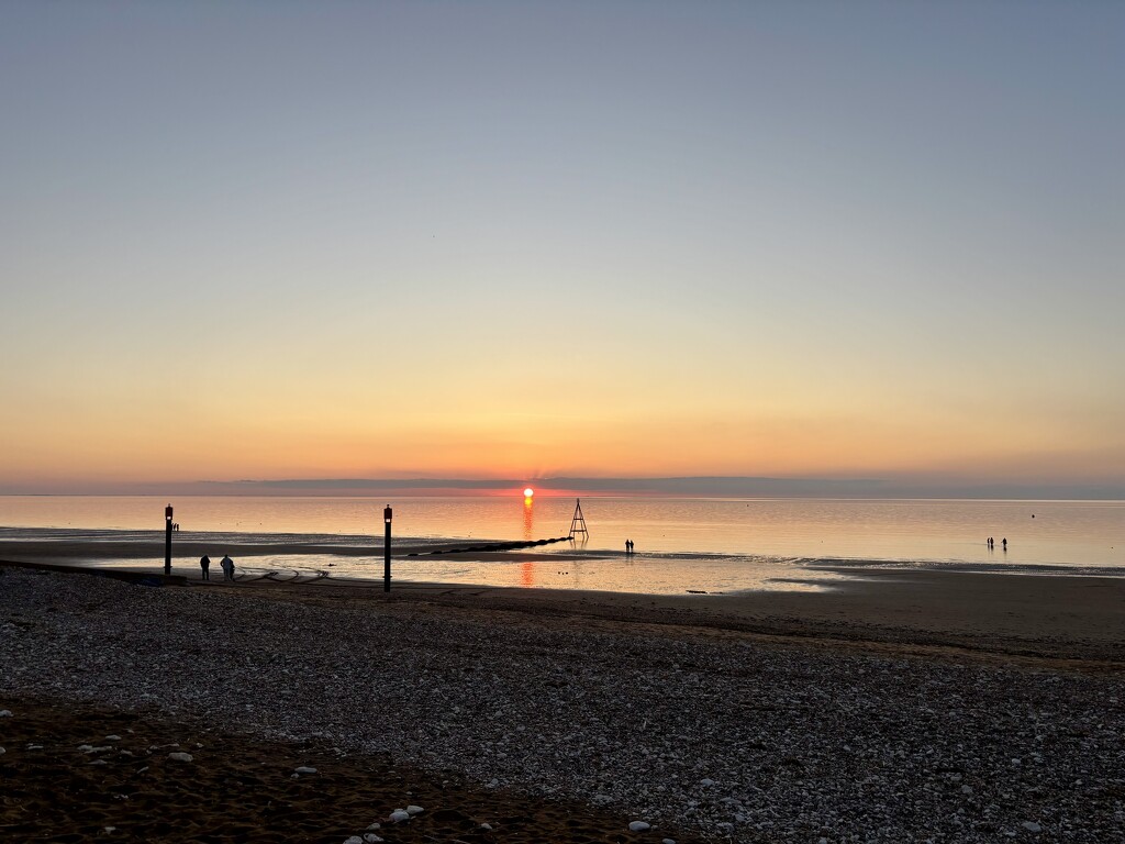 Sunset by gillian1912