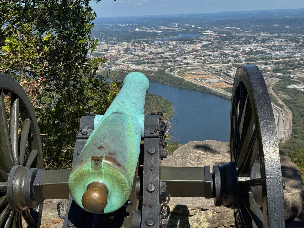 Overlooking Chattanooga… by lsquared