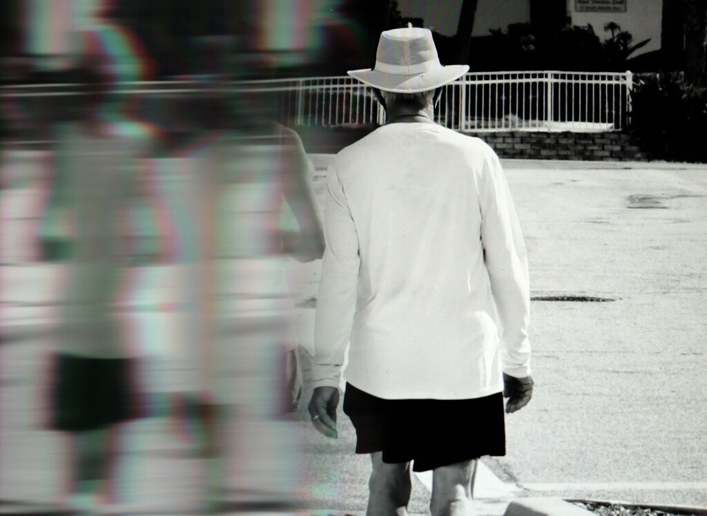 Honey,you’re walking too slow  by joemuli