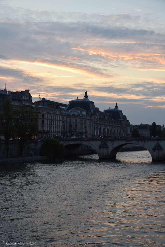 crossing the Seine by parisouailleurs