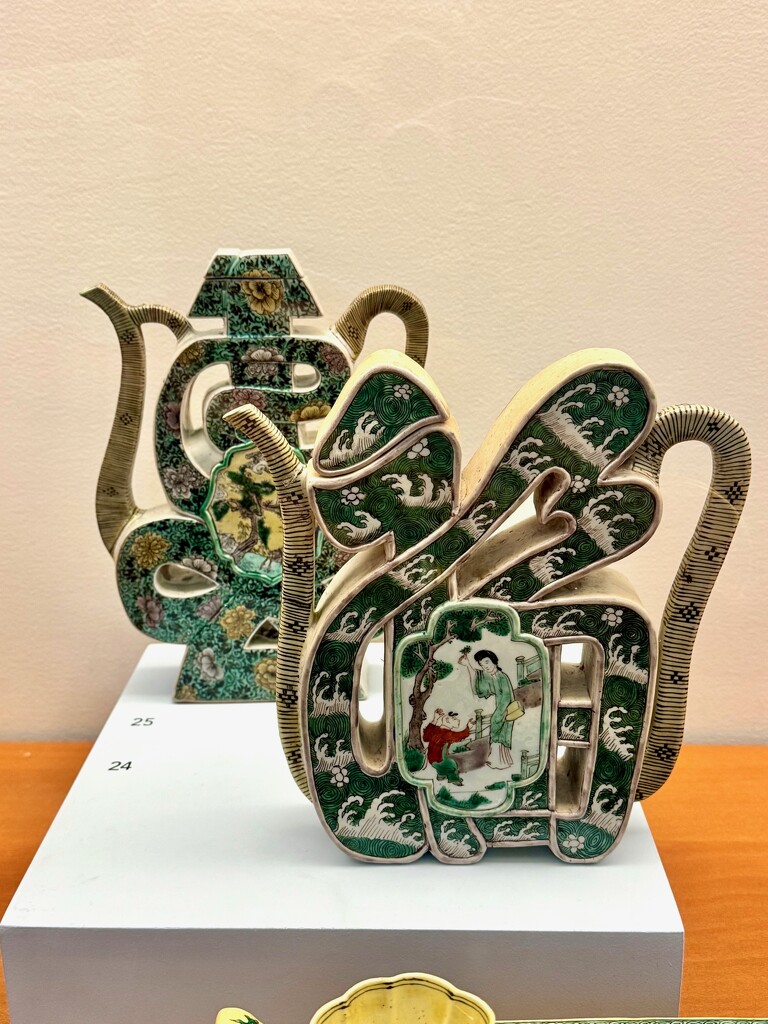 Tea pots.  by cocobella