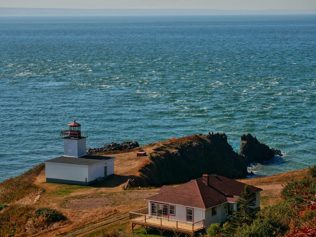 Cape D’Or Lighthouse by ljmanning