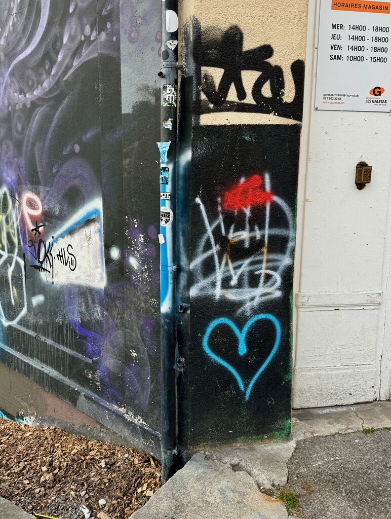 Blue heart in Montreux.  by cocobella