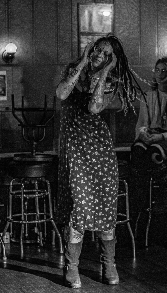 Swat to the music by darchibald