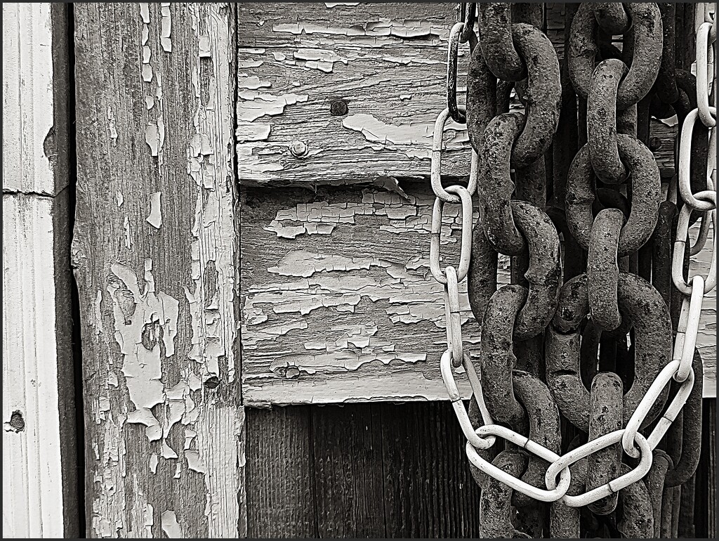 Chains by olivetreeann