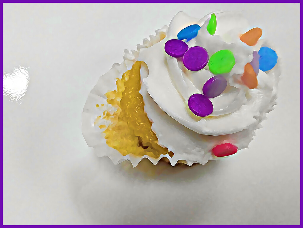 I Heart Vanilla Cupcakes by olivetreeann