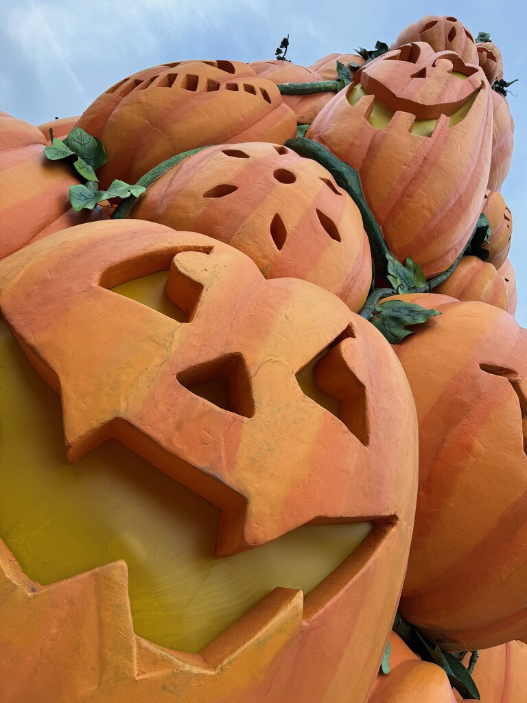 Pumpkin Totem by msfyste
