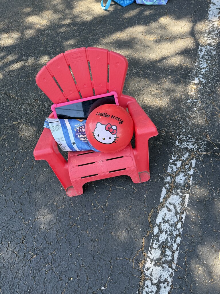 The Perfect Chair for Baby Bear by allie912
