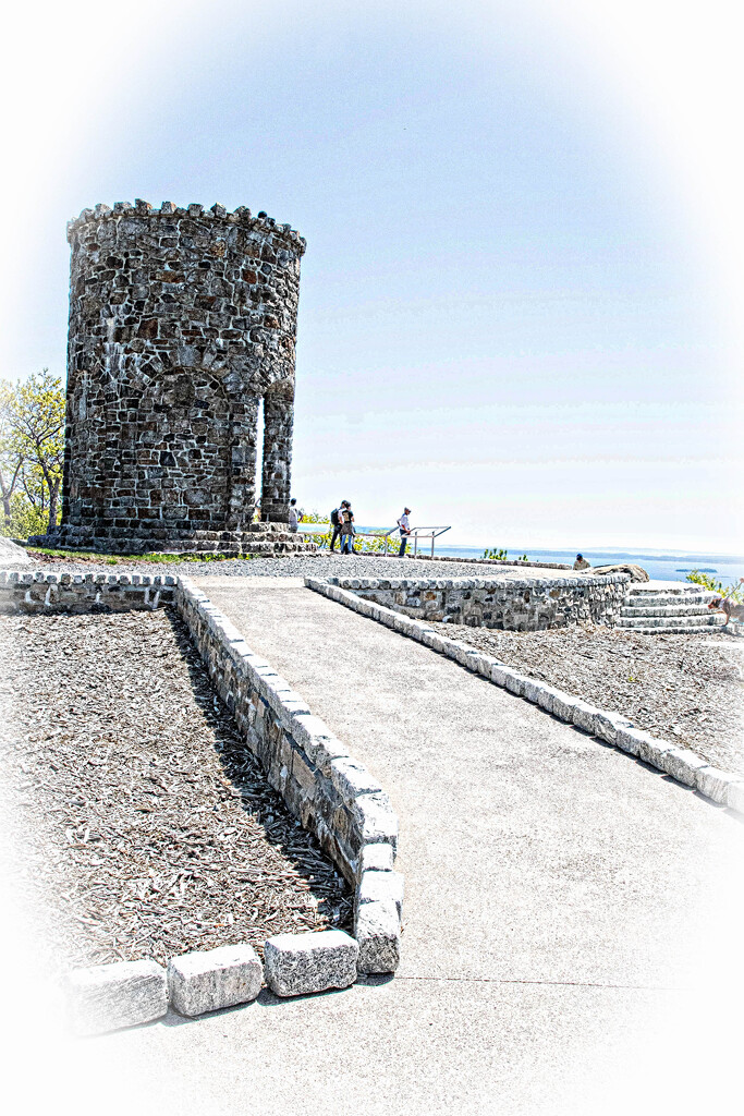 Mt Battie Tower by joansmor